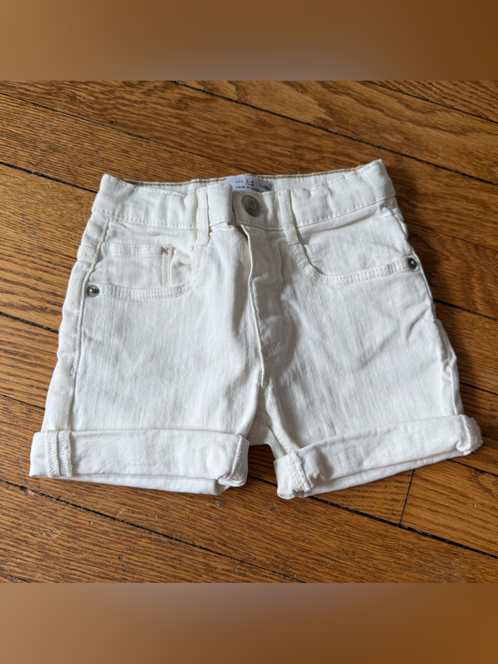 Zara White Rolled Hem Denim Shorts - Size 3 / 4